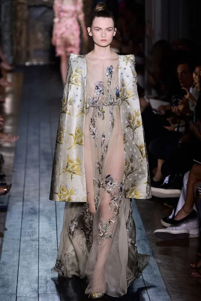 Look 34